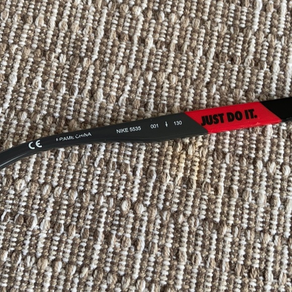 Nike - Picture 16 of 16